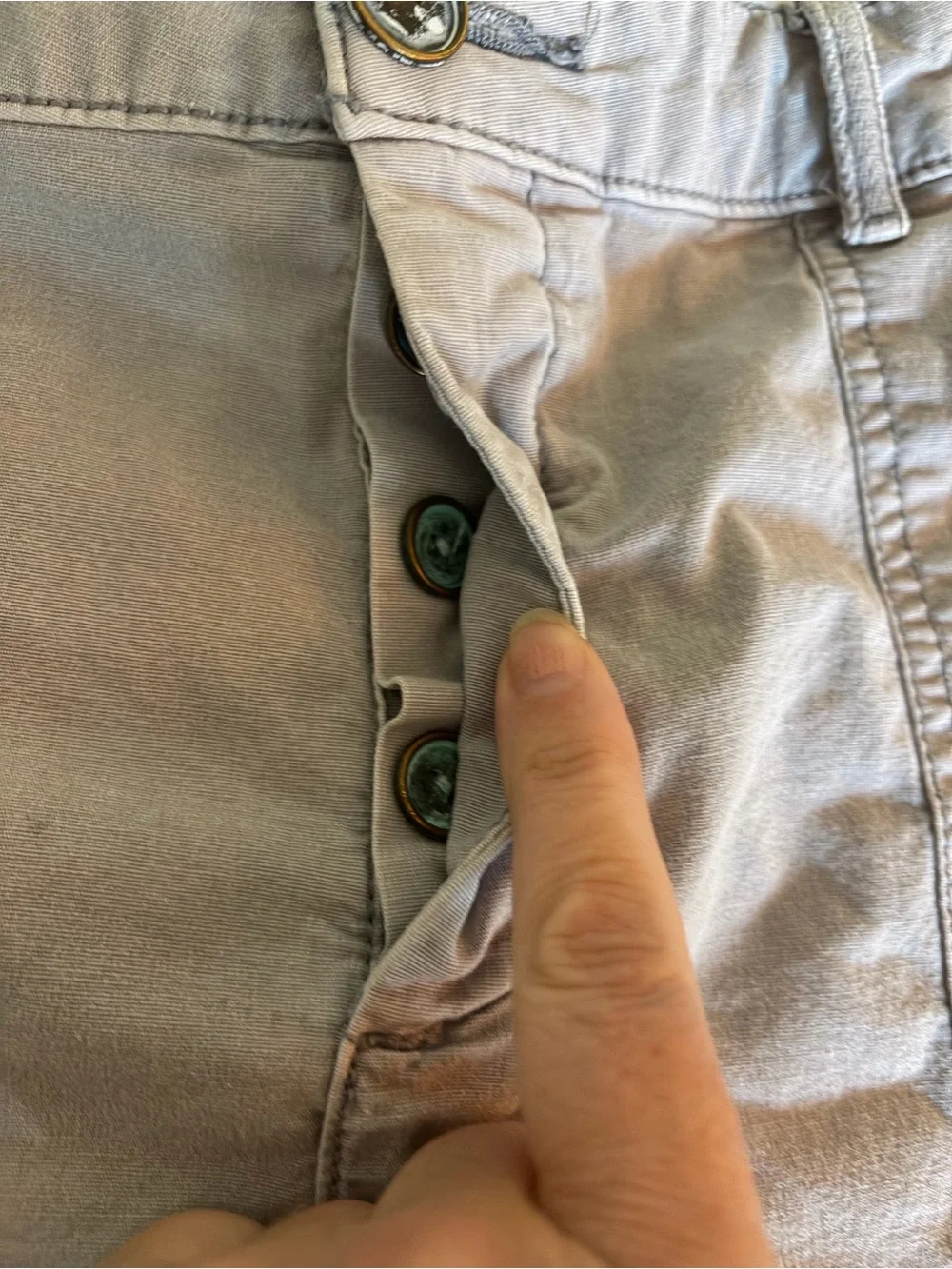 Women’s Light Gray Cargo Shorts with Utility Pockets